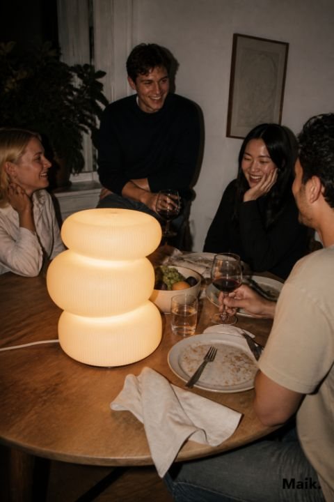 No. 04 Rib lit on a dinner table